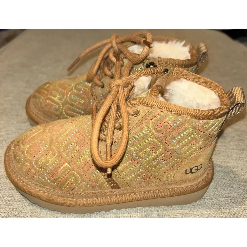 UGG Kids' Neumel II Graphic Stitch boots size 11 Toddler